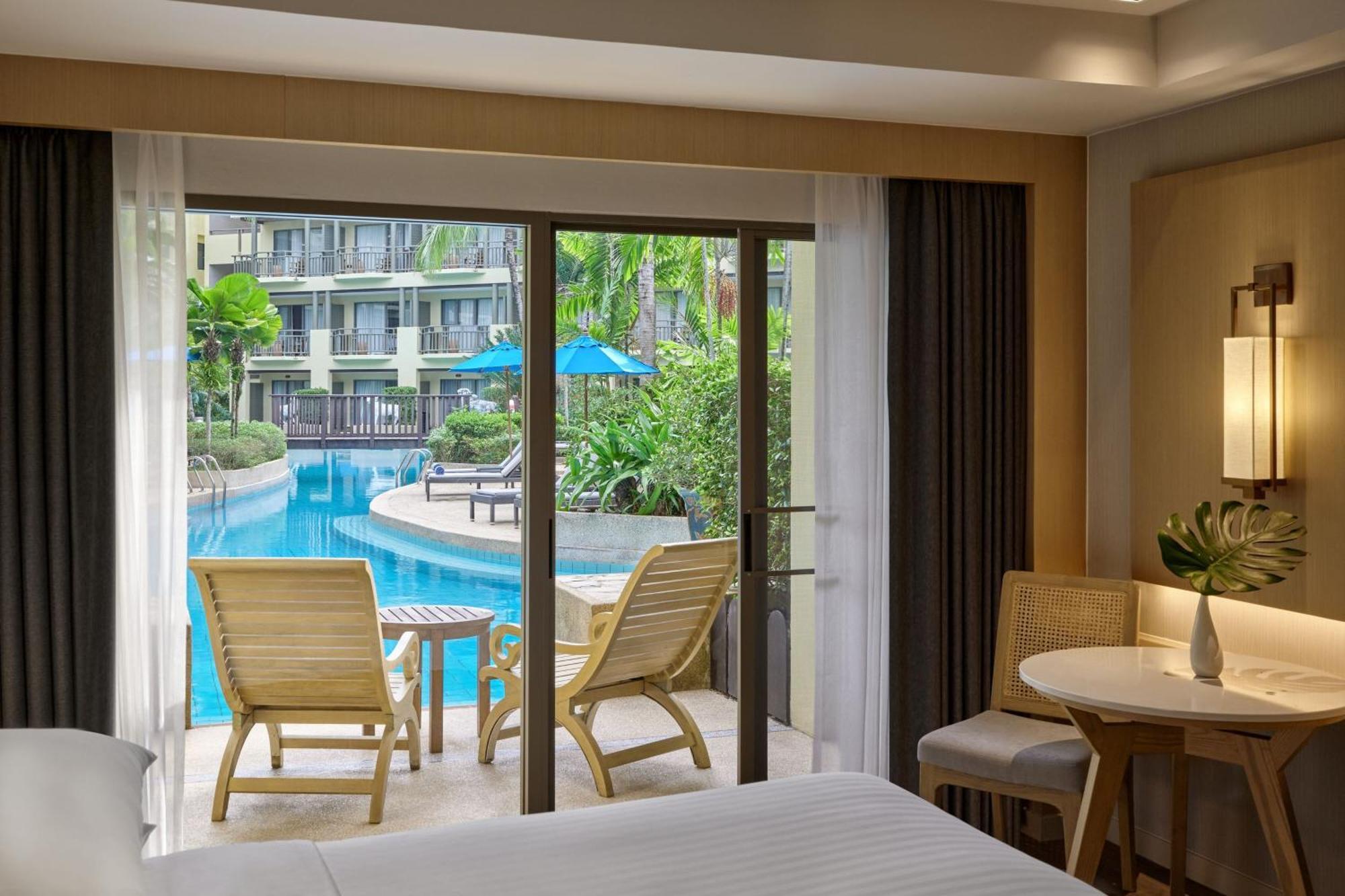 Phuket Marriott Resort & Spa, Merlin Beach Patong Exterior photo Deluxe Pool Access