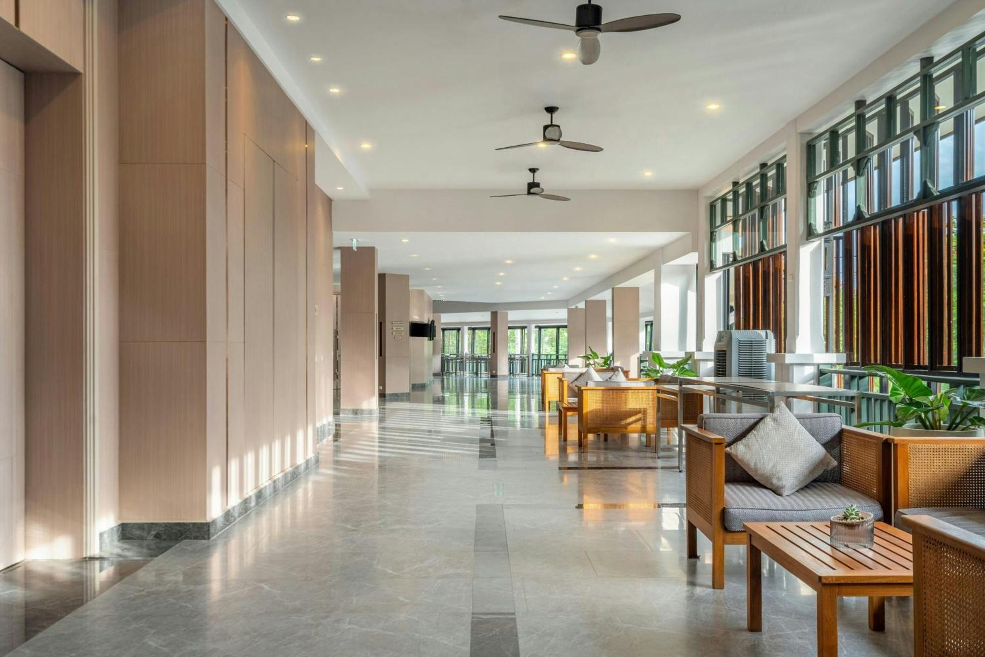 Phuket Marriott Resort & Spa, Merlin Beach Patong Exterior photo